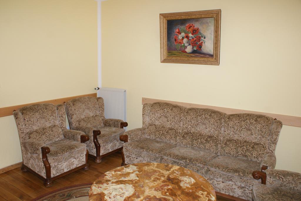 Palac Wojciechy Exteriör bild
